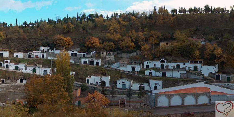 Le cantine di Rapolla, dove si svolge con ricorrenza annuale il parco urbano - festa della varola cantine rapolla